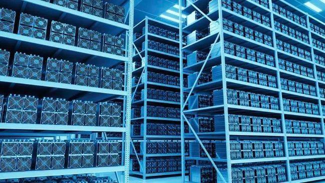 
			Хешрейт американских майнинговых пулов упал за два дня почти вдвое		